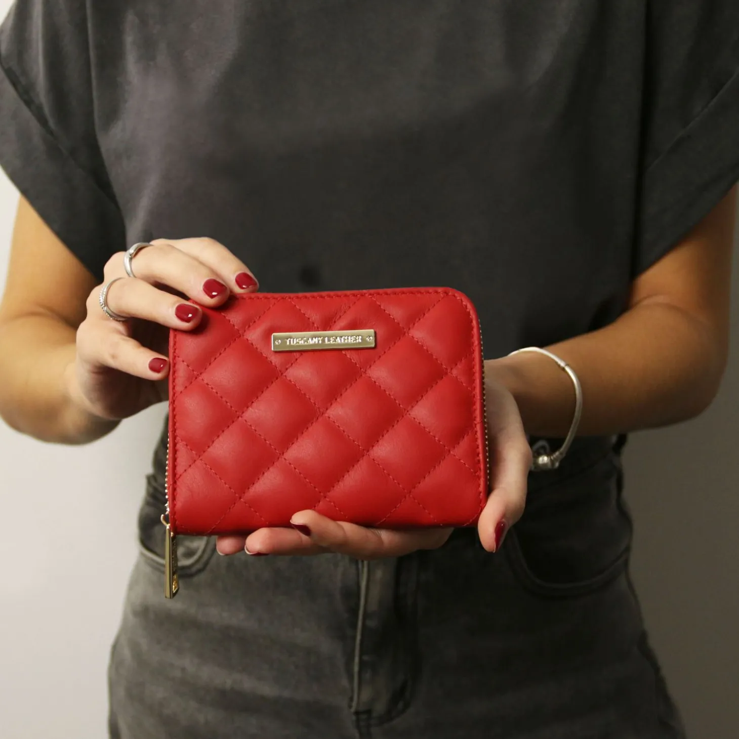 Exclusive zip Around Soft Leather Wallet